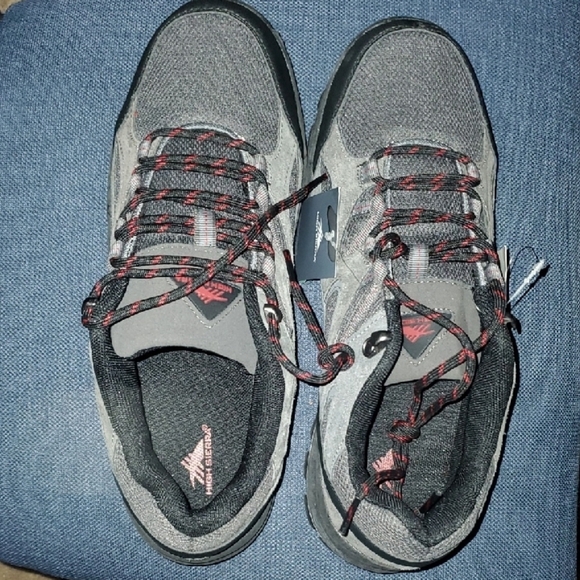 High Sierra Shoes Mens Size 11 Gray and Red Athletic Shoes with Sturdy D… - Picture 7 of 8